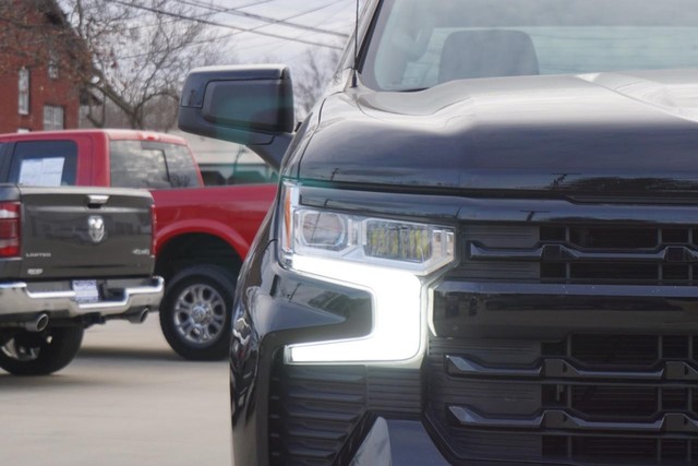 2023 Chevrolet Silverado 1500 4WD RST Crew Cab image 09