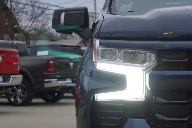 2023 Chevrolet Silverado 1500 4WD RST Crew Cab image 09