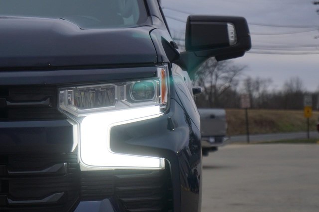 2023 Chevrolet Silverado 1500 4WD RST Crew Cab image 10