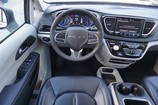 2023 Chrysler Pacifica Touring L FWD image 34