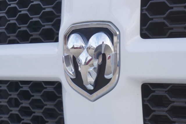 2022 Ram 1500 Classic Express 4X4 image 11