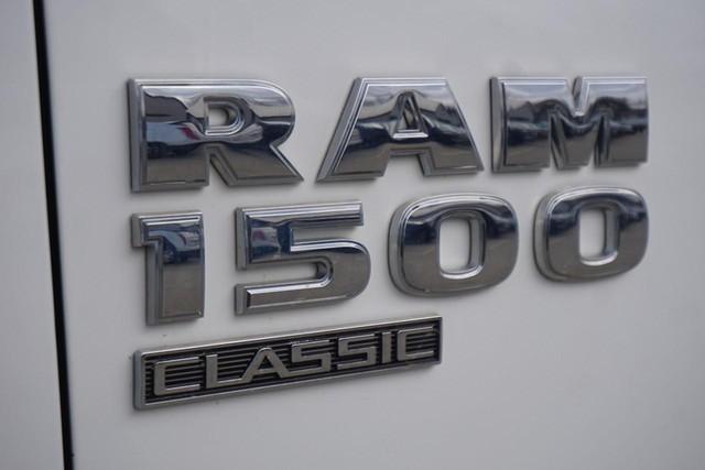 2022 Ram 1500 Classic Express 4X4 image 14