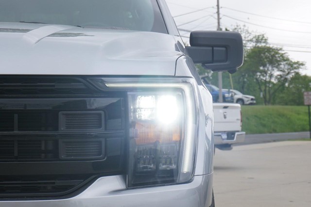 2023 Ford F-150 4WD XLT SuperCrew image 10