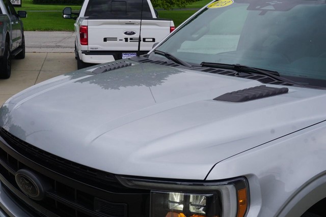 2023 Ford F-150 4WD XLT SuperCrew image 11