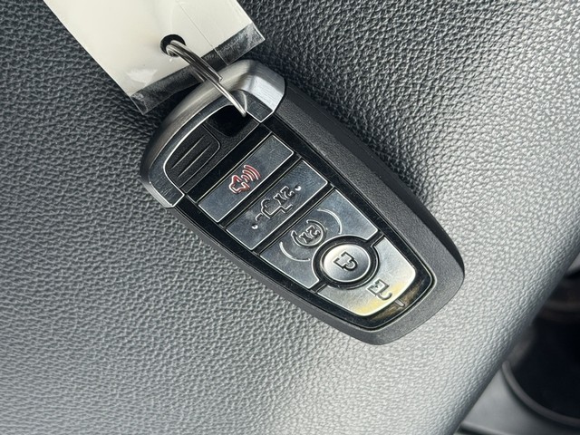 2021 Ford F-150 4WD XLT SuperCrew image 40