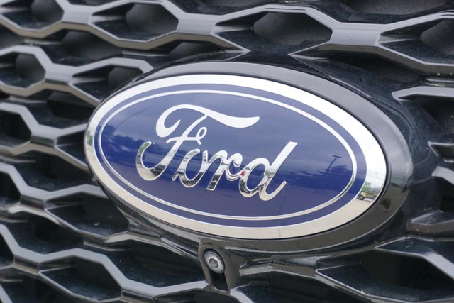 2021 Ford Explorer ST 4WD image 11
