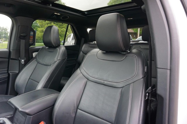 2021 Ford Explorer ST 4WD image 32