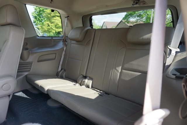 2015 Chevrolet Tahoe LT 4wd image 27