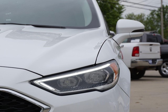 2017 Ford Fusion Titanium FWD image 09