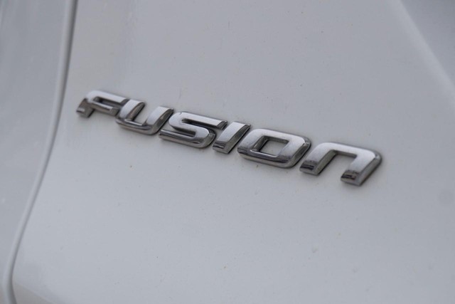 2017 Ford Fusion Titanium FWD image 16