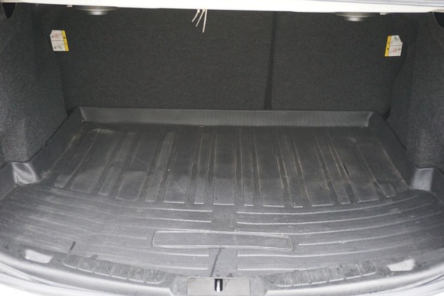 2017 Ford Fusion Titanium FWD image 18