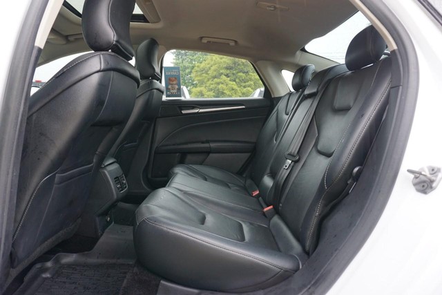 2017 Ford Fusion Titanium FWD image 22