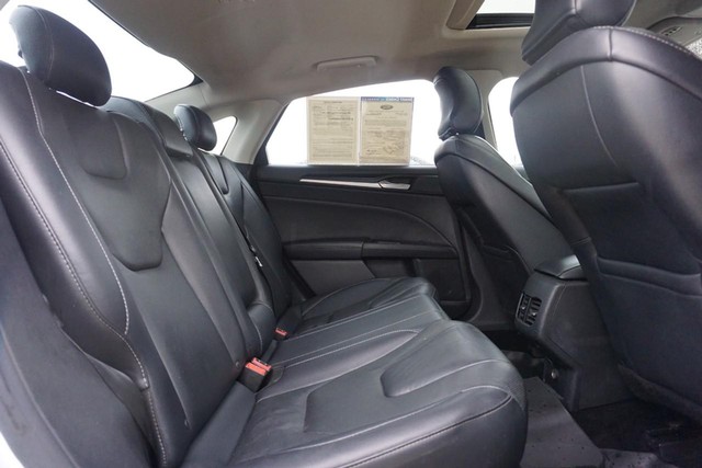2017 Ford Fusion Titanium FWD image 24