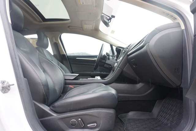 2017 Ford Fusion Titanium FWD image 26