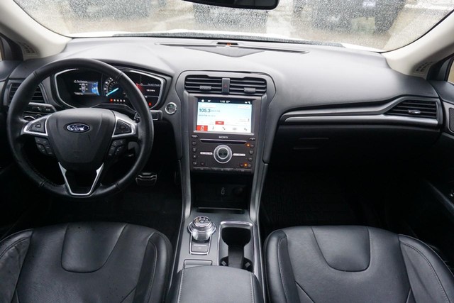 2017 Ford Fusion Titanium FWD image 29