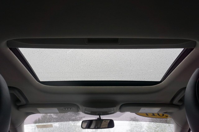 2017 Ford Fusion Titanium FWD image 32