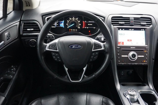 2017 Ford Fusion Titanium FWD image 33