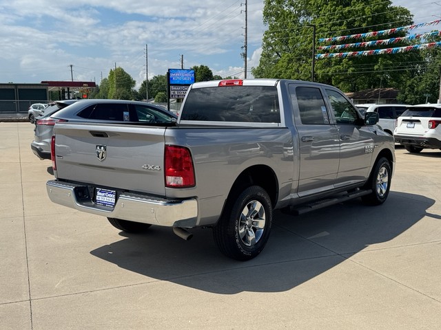 2022 Ram 1500 Classic SLT 4x4 image 04