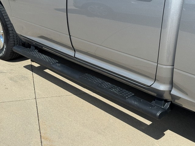 2022 Ram 1500 Classic SLT 4x4 image 17