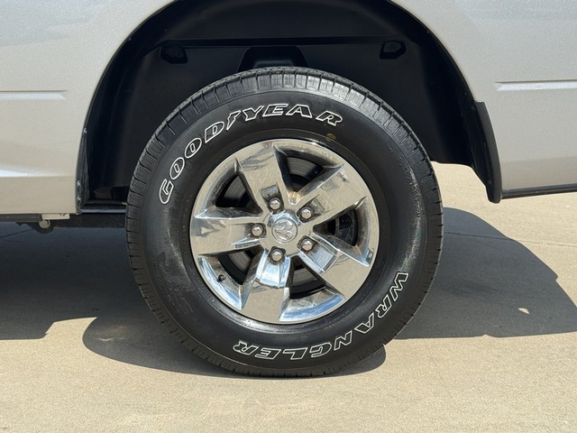 2022 Ram 1500 Classic SLT 4x4 image 18