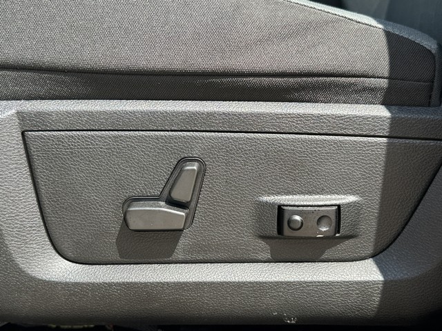 2022 Ram 1500 Classic SLT 4x4 image 21
