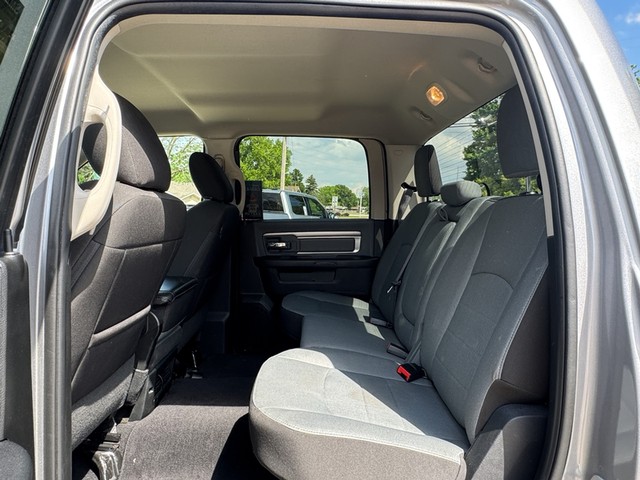 2022 Ram 1500 Classic SLT 4x4 image 22