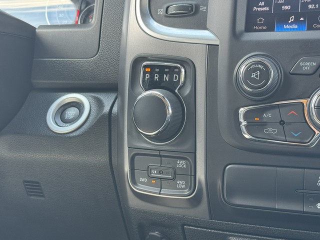 2022 Ram 1500 Classic SLT 4x4 image 30