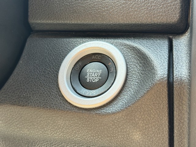 2022 Ram 1500 Classic SLT 4x4 image 38