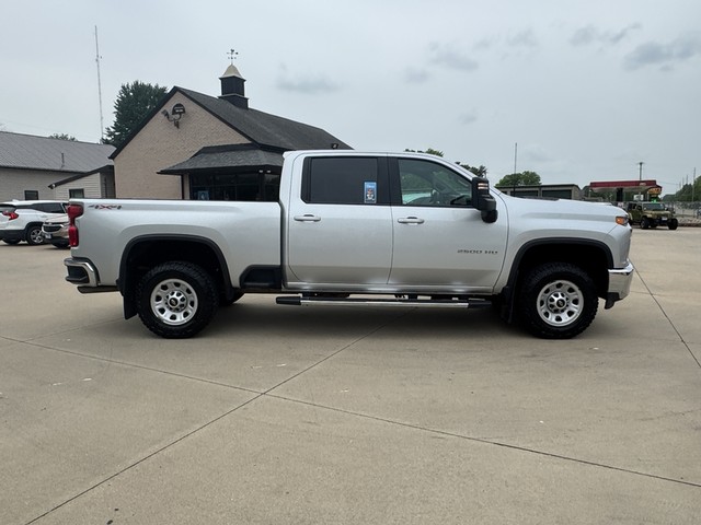 2023 Chevrolet Silverado 2500HD LT image 02