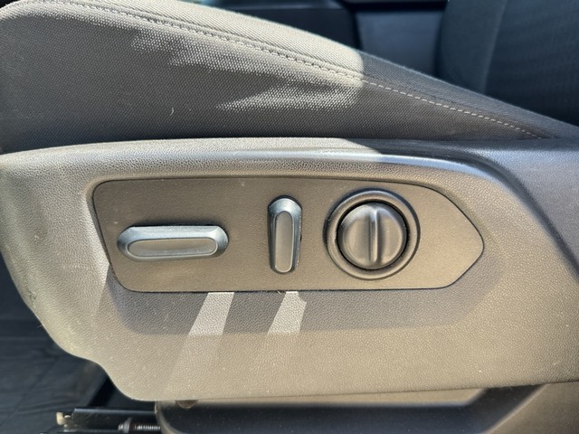 2023 Chevrolet Silverado 2500HD LT 4WD Crew Cab image 21