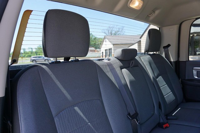 2022 Ram 1500 Classic SLT Crew Cab 4WD image 26