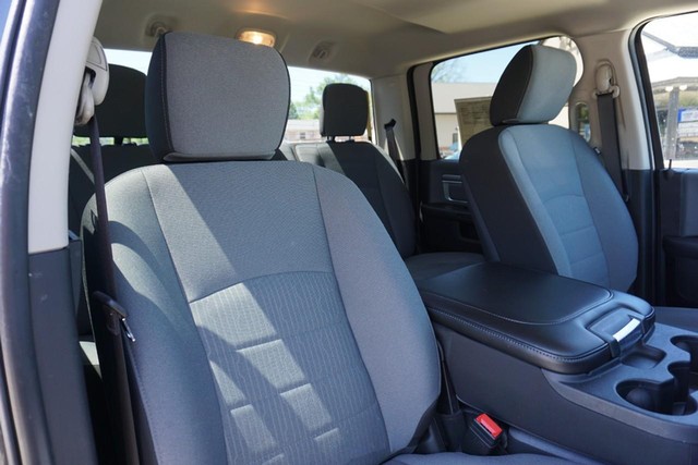 2022 Ram 1500 Classic SLT Crew Cab 4WD image 28
