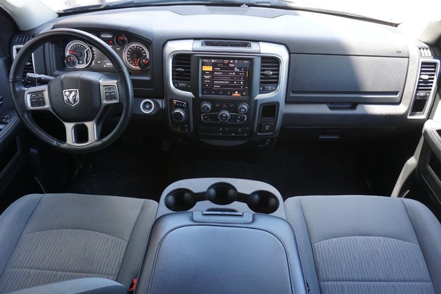 2022 Ram 1500 Classic SLT Crew Cab 4WD image 29