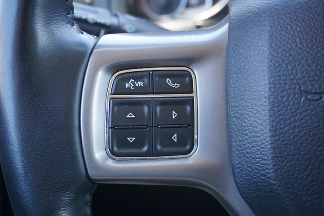 2022 Ram 1500 Classic SLT Crew Cab 4WD image 33