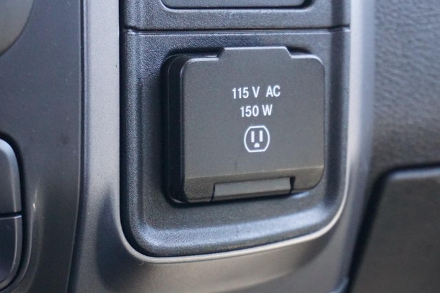 2022 Ram 1500 Classic SLT Crew Cab 4WD image 42