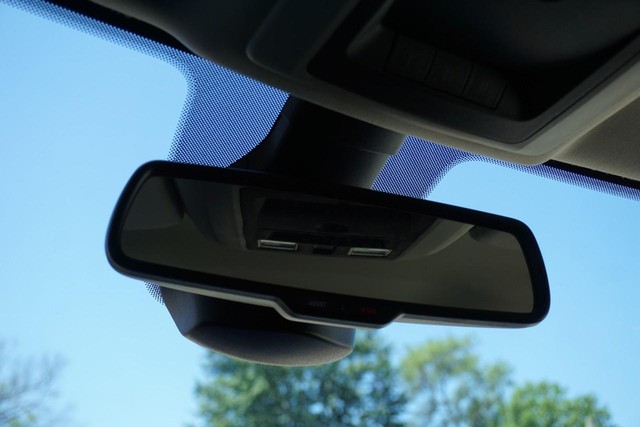 2022 Ram 1500 Classic SLT Crew Cab 4WD image 47