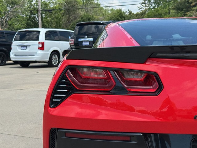 2015 Chevrolet Corvette Z51 2LT image 12