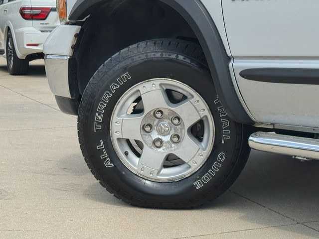 2004 Dodge Ram 1500 4WD SLT Quad Cab image 02