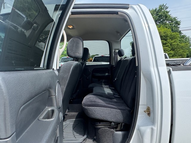 2004 Dodge Ram 1500 4WD SLT Quad Cab image 22