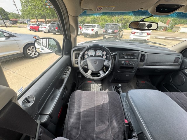 2004 Dodge Ram 1500 4WD SLT Quad Cab image 29