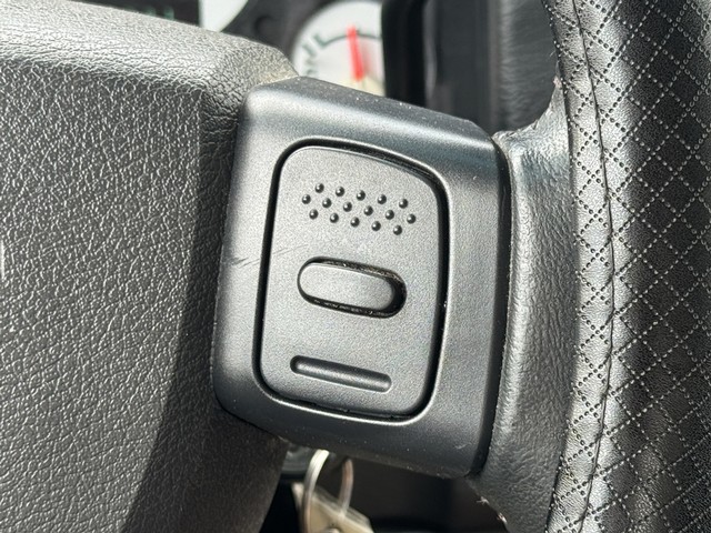 2004 Dodge Ram 1500 4WD SLT Quad Cab image 36
