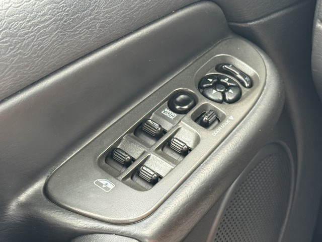 2004 Dodge Ram 1500 4WD SLT Quad Cab image 39