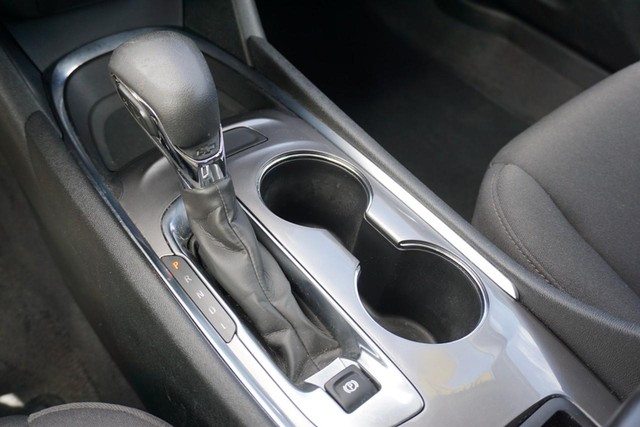 2023 Chevrolet Malibu LT FWD image 40