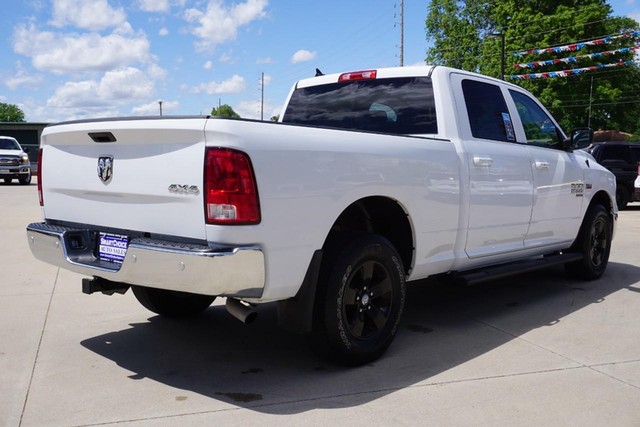 2022 Ram 1500 Classic SLT  Crew Cab 4WD image 03