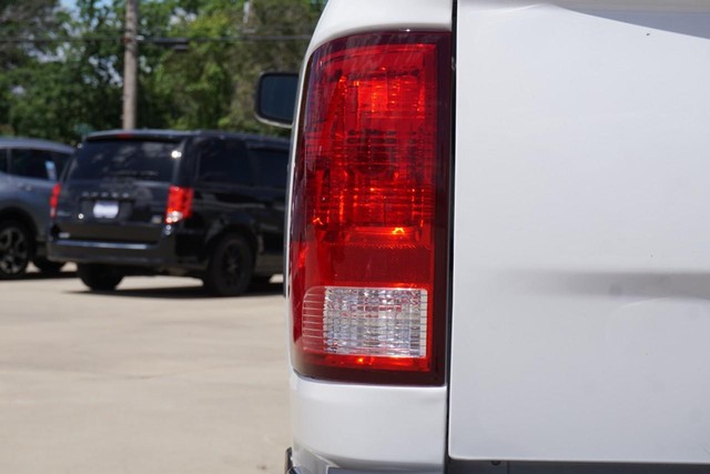 2022 Ram 1500 Classic SLT  Crew Cab 4WD image 19