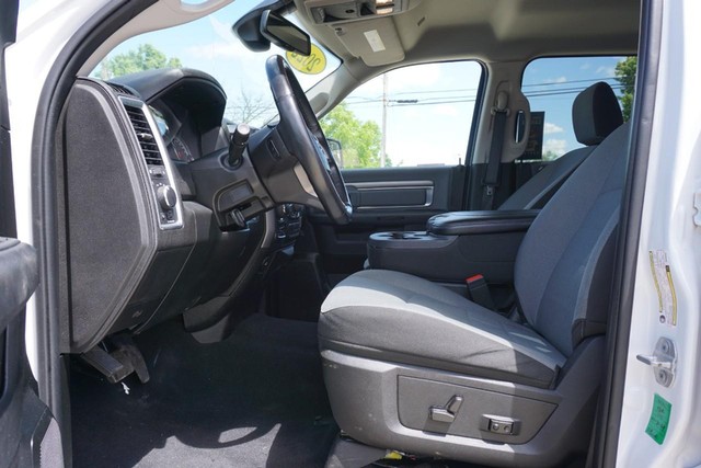 2022 Ram 1500 Classic SLT  Crew Cab 4WD image 23