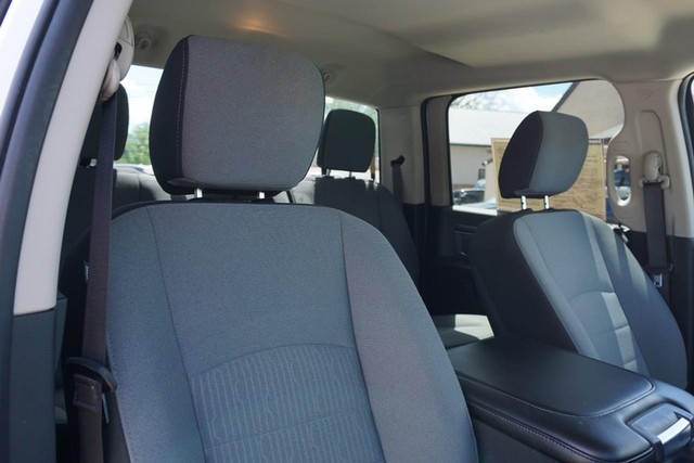 2022 Ram 1500 Classic SLT  Crew Cab 4WD image 30