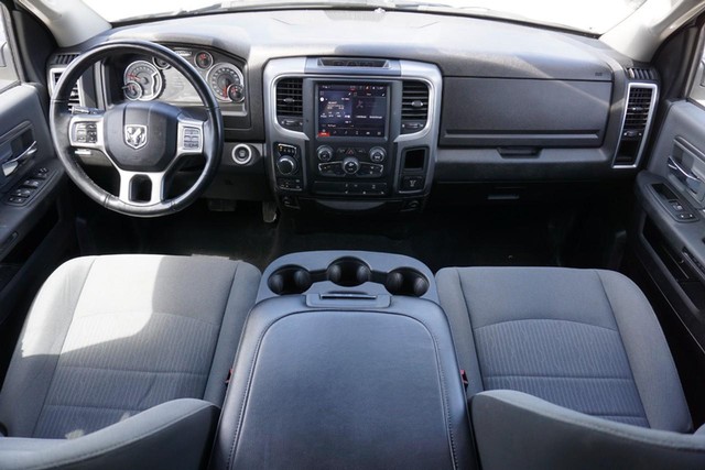 2022 Ram 1500 Classic SLT  Crew Cab 4WD image 31