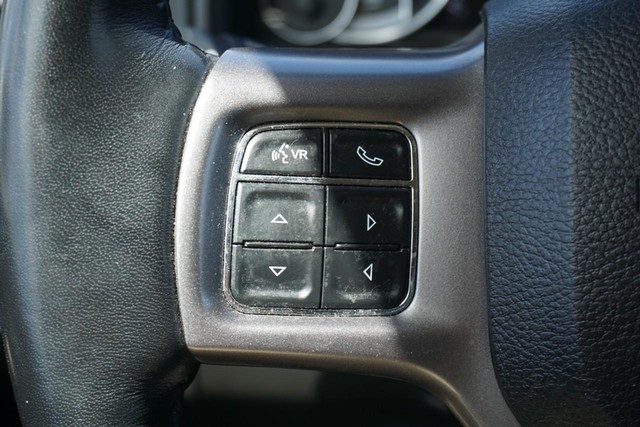 2022 Ram 1500 Classic SLT  Crew Cab 4WD image 35