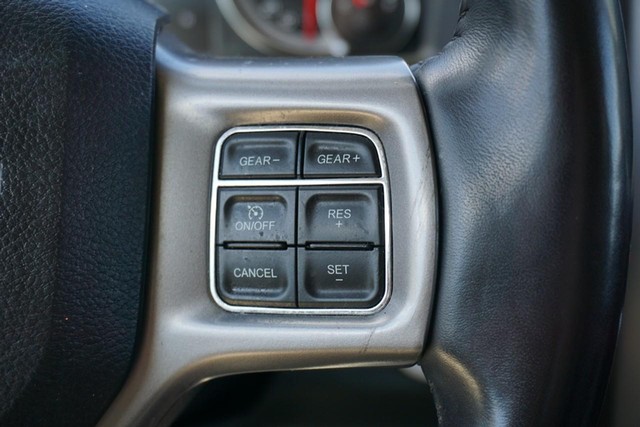 2022 Ram 1500 Classic SLT  Crew Cab 4WD image 36